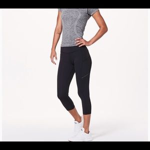 Lululemon speed up crop size 6